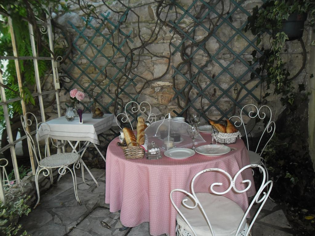 Bed and Breakfast Le Clos D'Isabelle Marsillargues Экстерьер фото